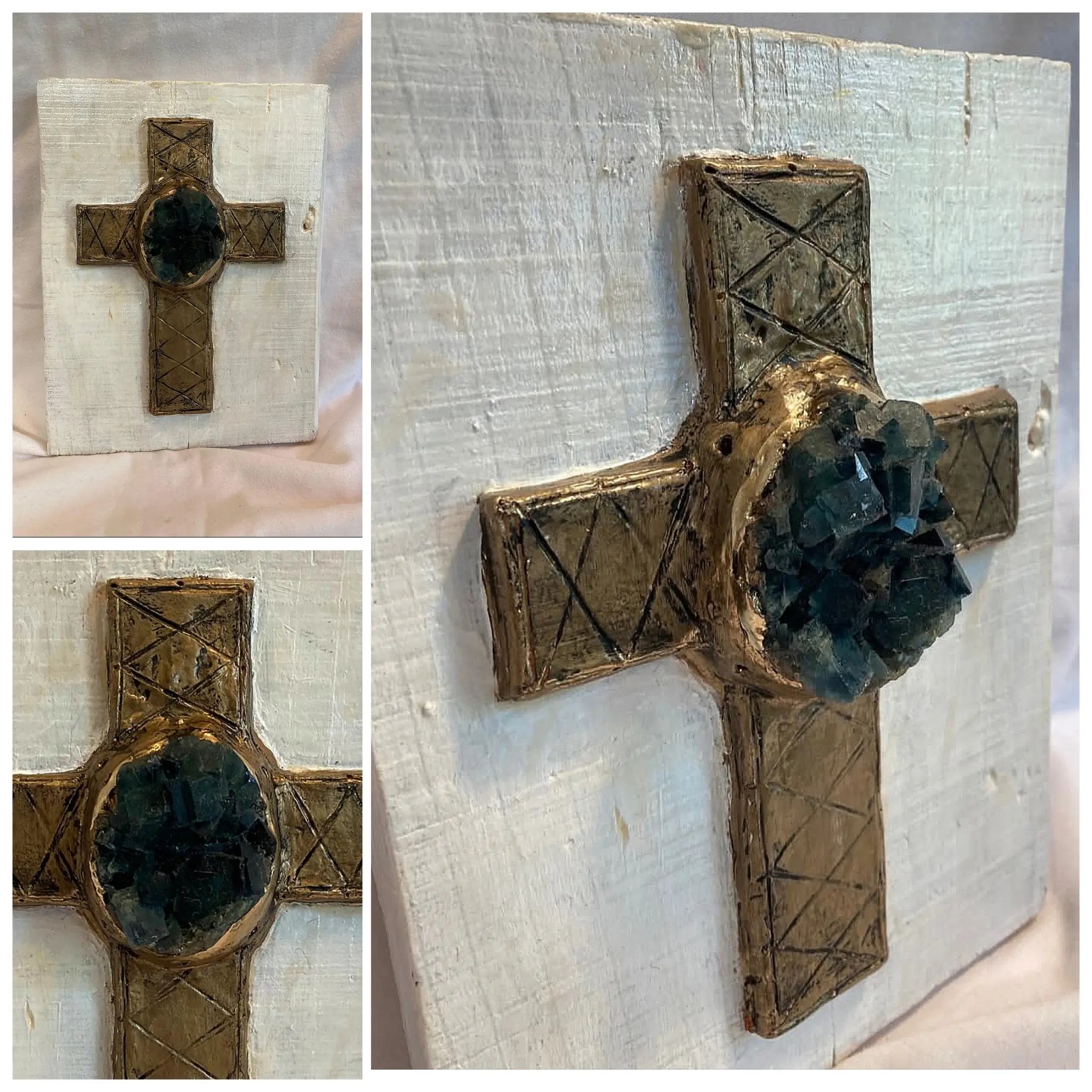 Icoană artistică cu cruce și piatră semiprețioasă