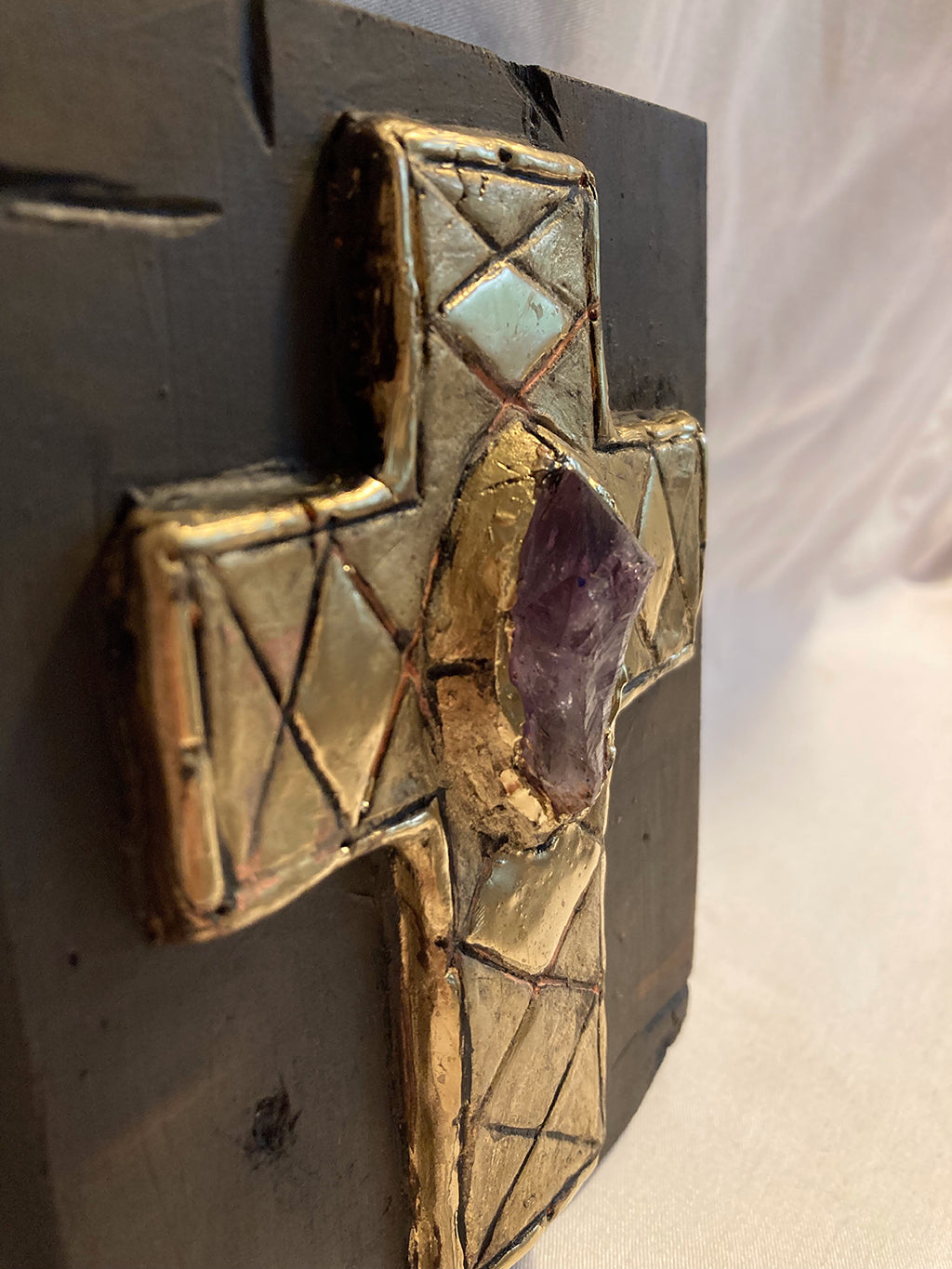 Icoană artistică cu cruce și piatră semiprețioasă